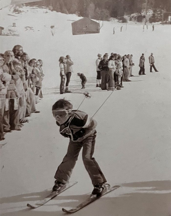 Edwin Schenk als kind tijdens een skiwedstrijd